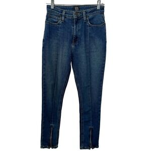 Urban Outfitters BDG Front Pin-tuck Girlfriend High Rise Zippered Ankle Jeans